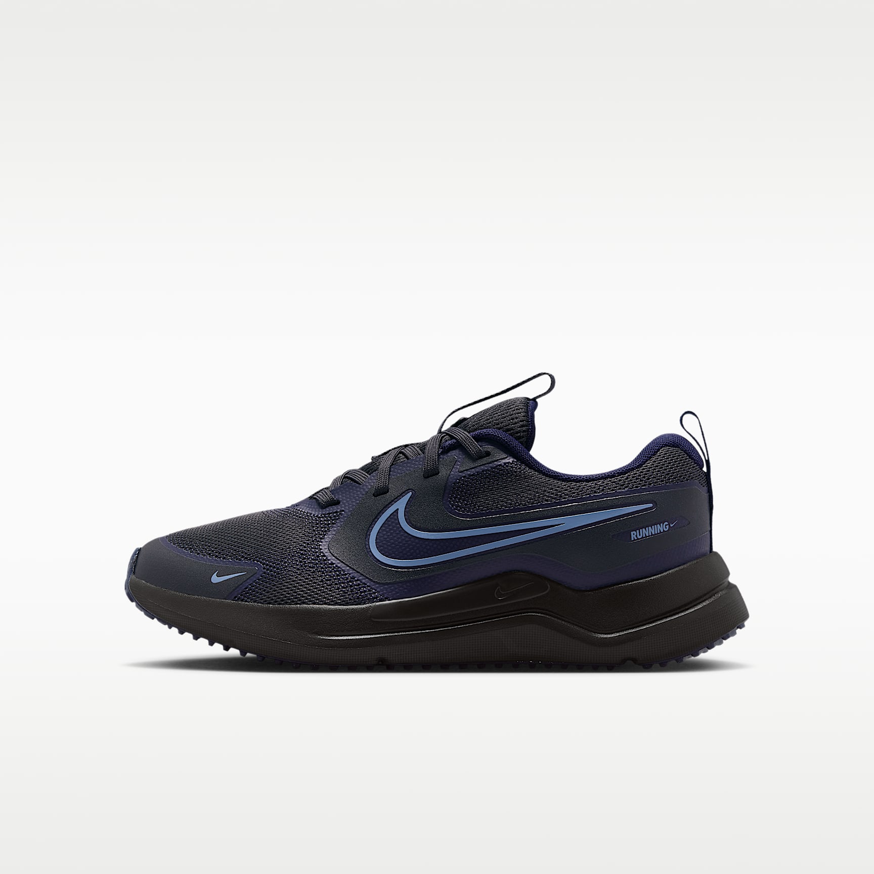 Nike Cosmic Runner Older Kids' Road Running Shoes. Nike LU